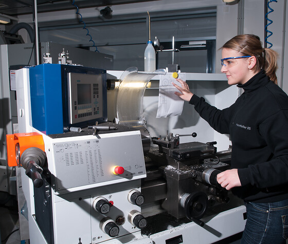Einblick in die Mechatronik-Ausbildung am Fraunhofer IIS, © Fraunhofer IIS