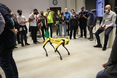 FAU | Technische Fakultät – Roboter-Hund